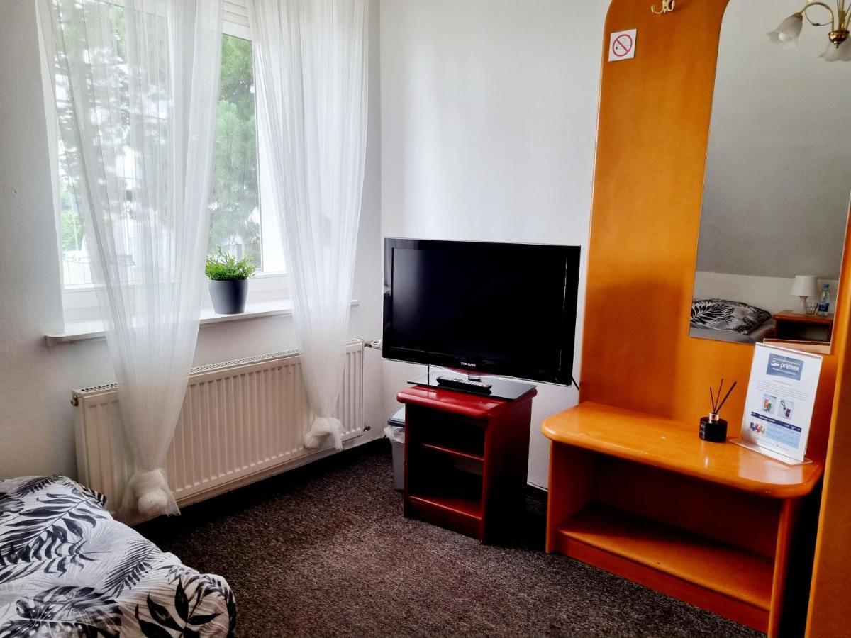 Hostel Primax Poznan Ngoại thất bức ảnh